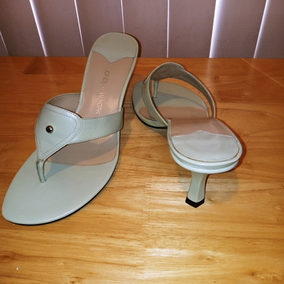 Sandal - Picture 5 of 5